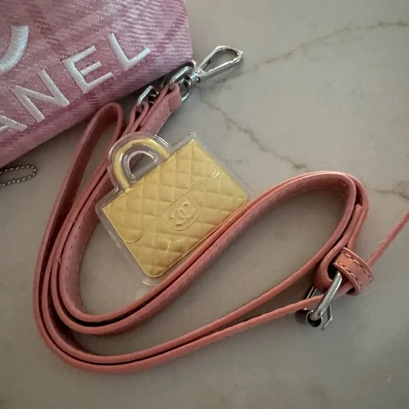 Pink Plaid Shoulder Bag - Picture 3 of 3